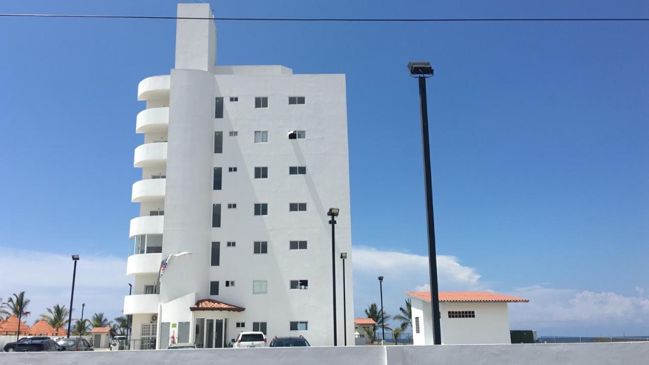 Playa La Barqueta , Las Olas Tower Front David Exterior photo